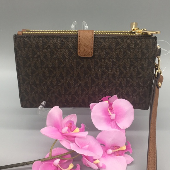 Michael Kors Jet Set Travel Double Zip Wristlet - Picture 7 of 16